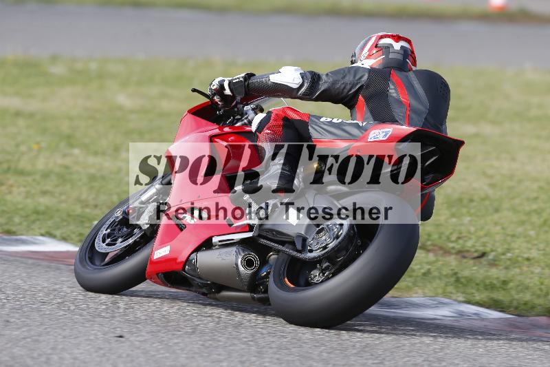 /Archiv-2025/08 20.04.2025 Speer Racing ADR/Gruppe gelb/150